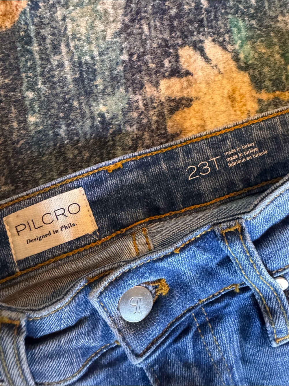 Pilcro Straight-Leg Jeans in Blue with Cuffed Hem - Picture 6 of 10